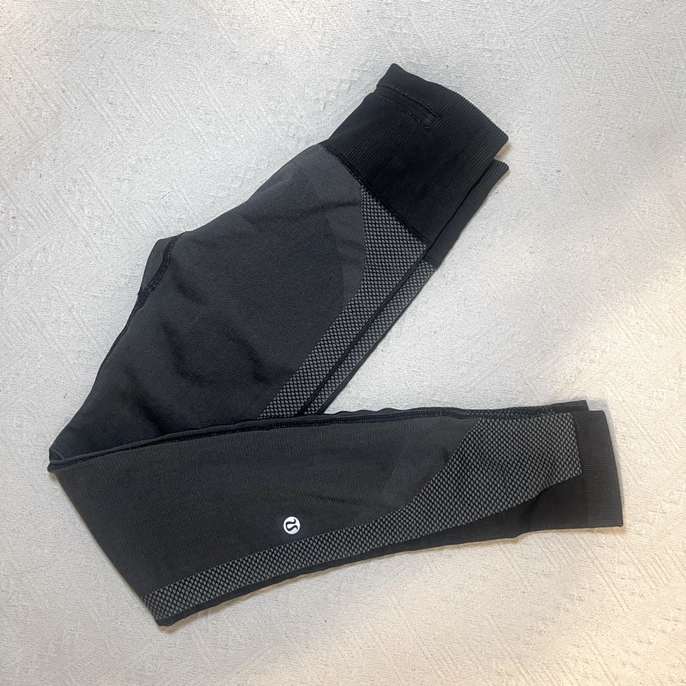 Lululemon Leggings Size 4, Grey